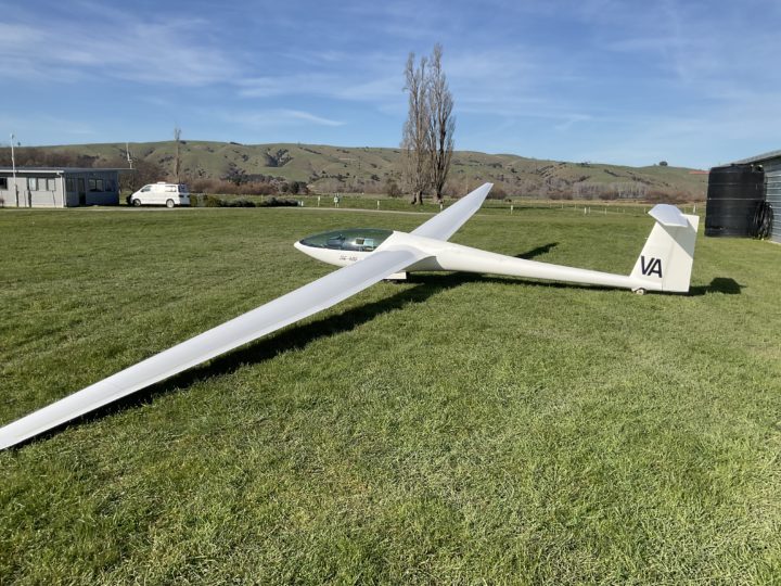 For Sale. DG 400 15/17 self launch ZK-GVA. GO FLYING WHEN EVER YOU WANT